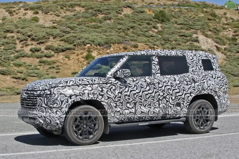 2028-mitsubishi-montero-kgp-spied-106-6875381102c00.webp
