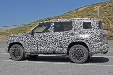 2028-mitsubishi-montero-kgp-spied-108-6875380ab5ffd.webp