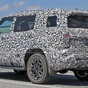 2028-mitsubishi-montero-kgp-spied-109-6875380ab4c33.webp